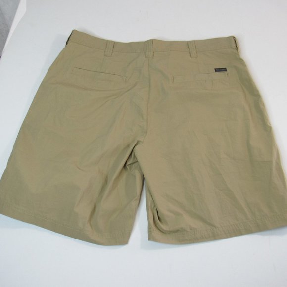 Columbia Men's Washed-Out Shorts Size 40W 10L - Picture 2 of 8